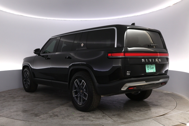 2024 Rivian R1S