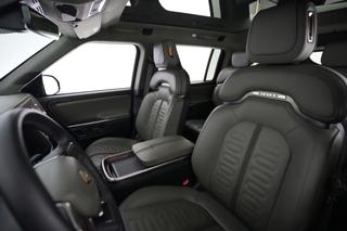 2024 Rivian R1S — photo 3 of 26