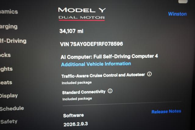 2024 Tesla Model Y — photo 5 of 34