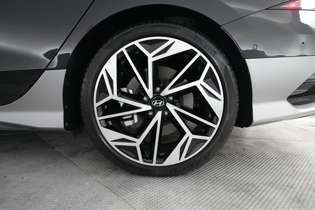 2024 Hyundai IONIQ 6 — photo 7 of 24
