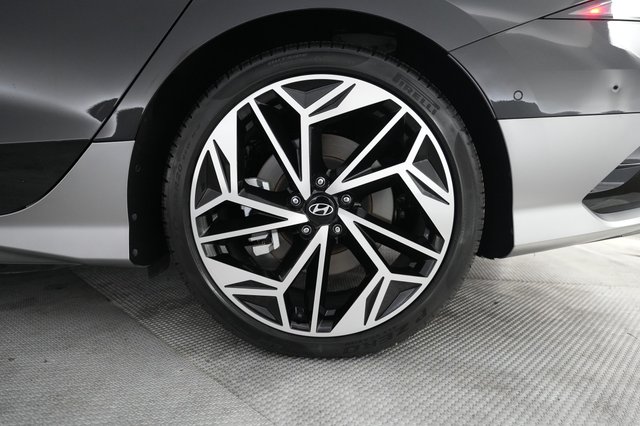 2024 Hyundai IONIQ 6 — photo 7 of 24