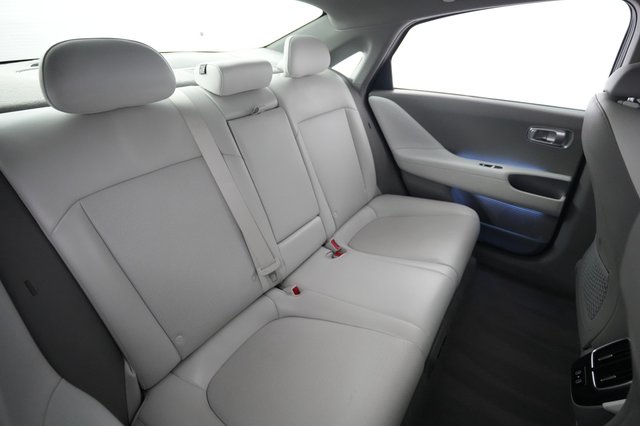2024 Hyundai IONIQ 6 — photo 4 of 24