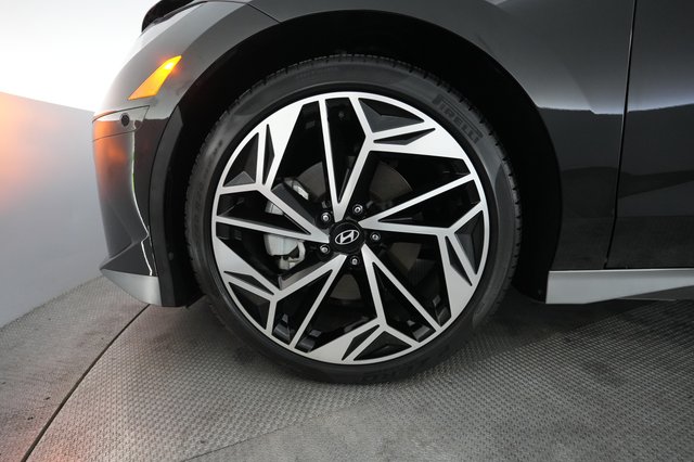 2024 Hyundai IONIQ 6 — photo 15 of 24
