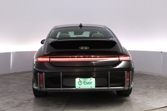 2024 Hyundai IONIQ 6 — photo 12 of 24