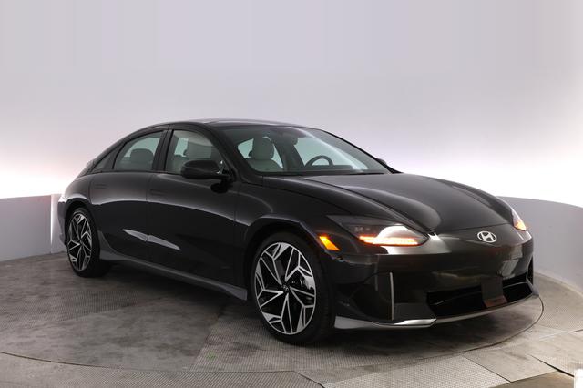 2024 Hyundai IONIQ 6 — photo 10 of 24