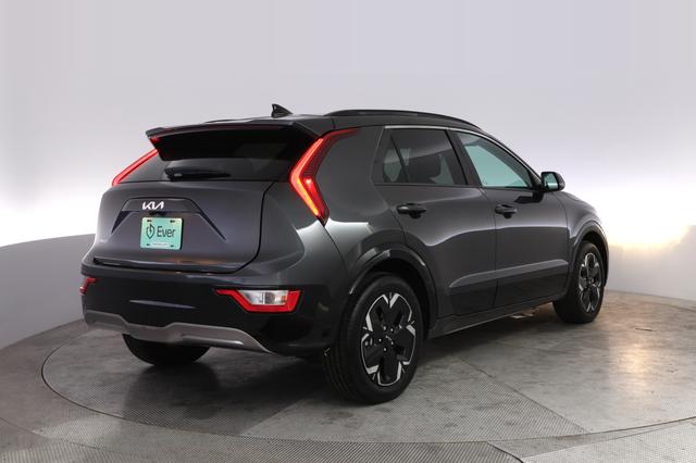 2024 Kia Niro EV — photo 2 of 21