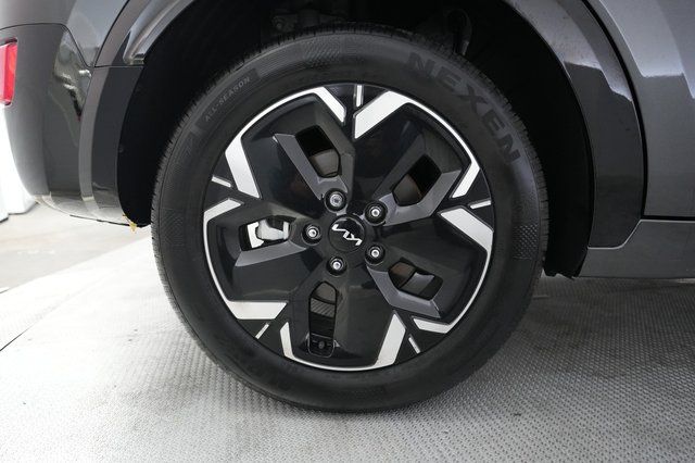 2024 Kia Niro EV — photo 17 of 21
