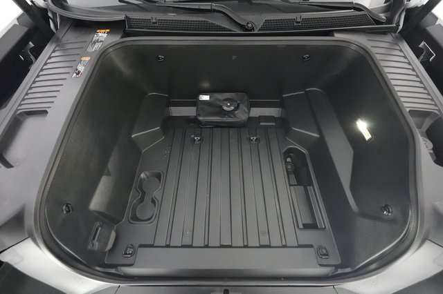 2025 GMC Sierra EV — photo 14 of 15