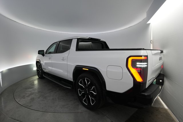 2025 GMC Sierra EV — photo 2 of 15