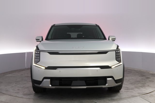 2026 Kia EV9 — photo 9 of 26