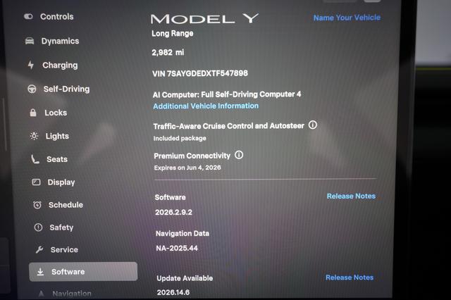 2026 Tesla Model Y — photo 5 of 23