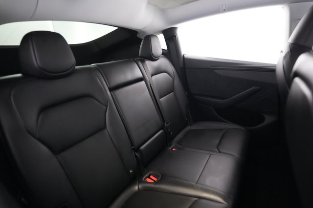 2026 Tesla Model Y — photo 4 of 23