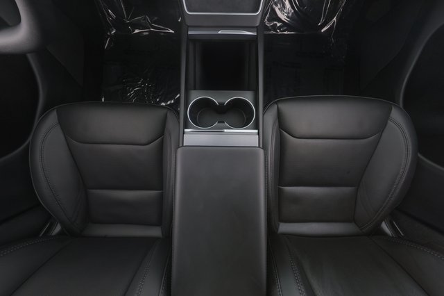 2026 Tesla Model Y — photo 20 of 23
