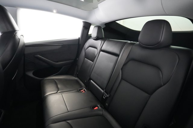 2026 Tesla Model Y — photo 19 of 23