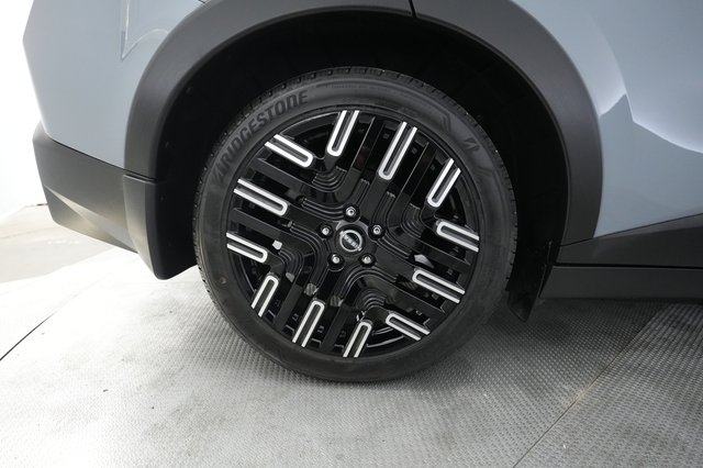 2026 Nissan LEAF — photo 17 of 23