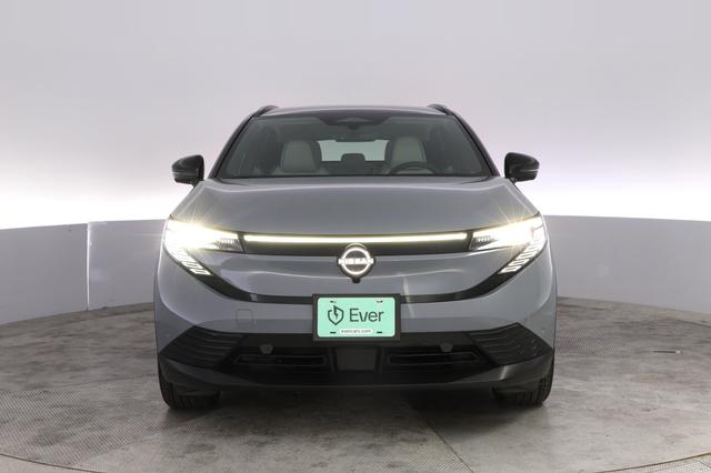 2026 Nissan LEAF — photo 9 of 23