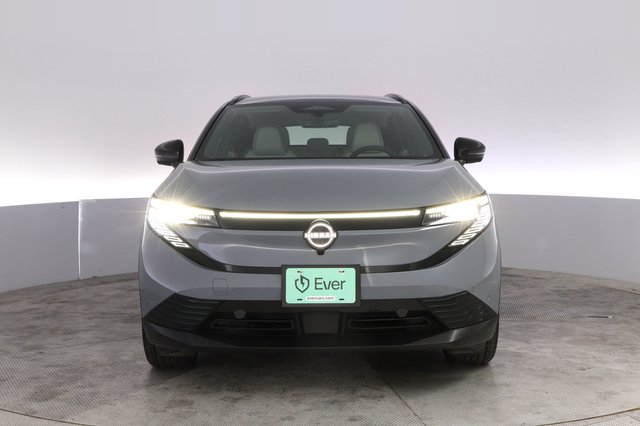 2026 Nissan LEAF — photo 9 of 23