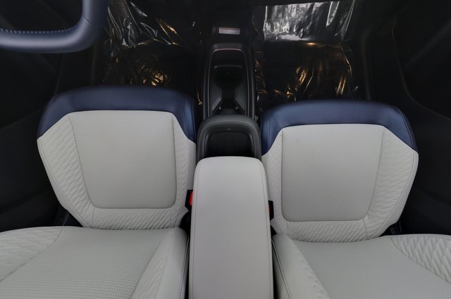 2026 Nissan LEAF — photo 21 of 23