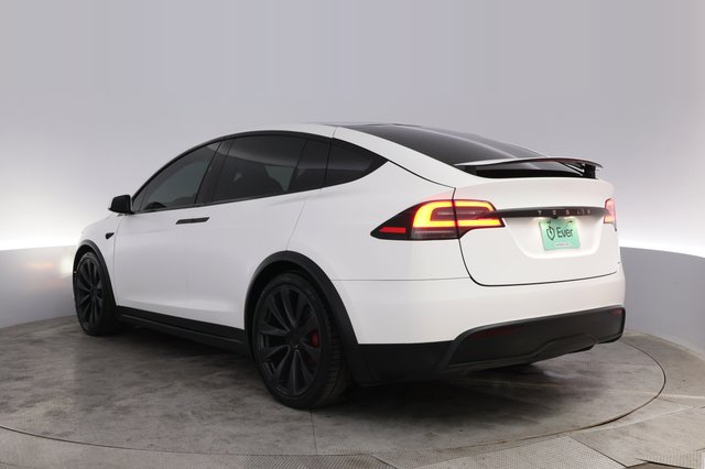 2023 Tesla Model X — photo 13 of 28