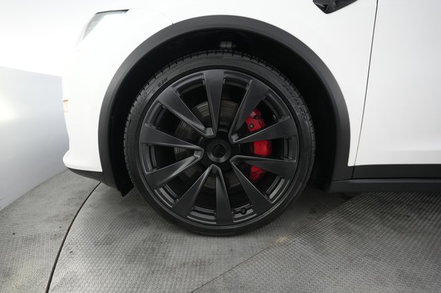 2023 Tesla Model X — photo 15 of 28