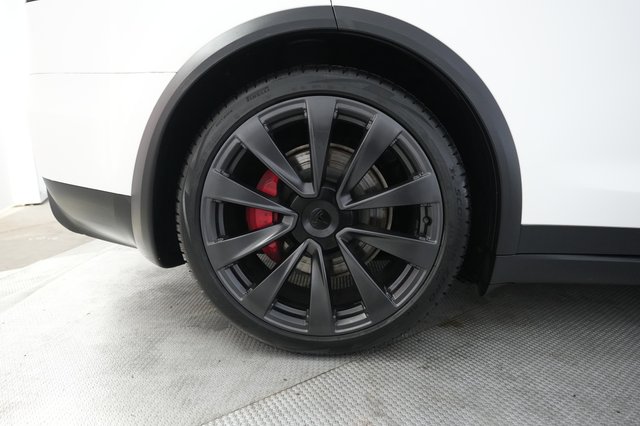 2023 Tesla Model X — photo 17 of 28