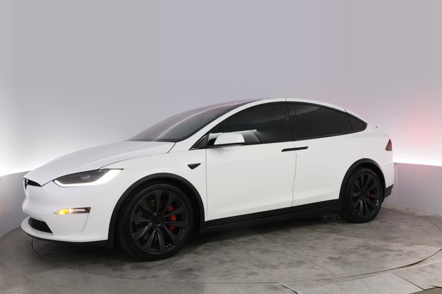2023 Tesla Model X — photo 14 of 28