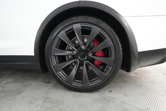 2023 Tesla Model X — photo 7 of 28