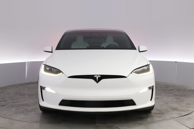 2023 Tesla Model X — photo 9 of 28