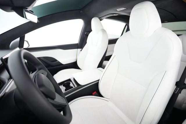 2023 Tesla Model X — photo 3 of 28