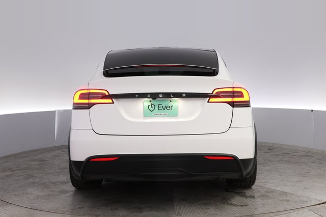 2023 Tesla Model X — photo 12 of 28