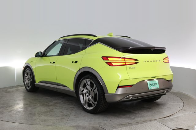 2023 Genesis GV60 — photo 13 of 22