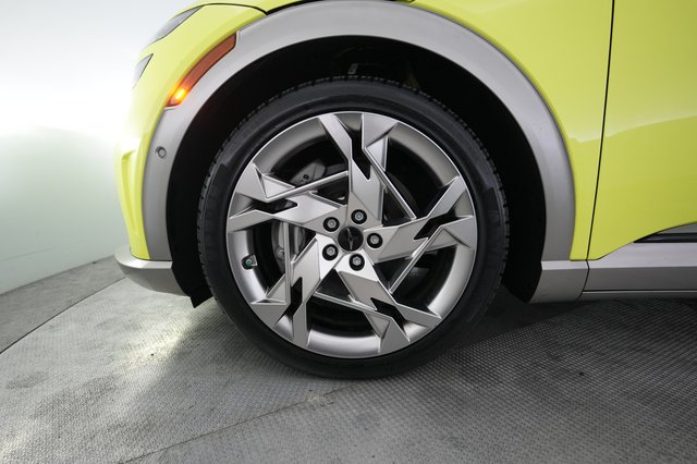 2023 Genesis GV60 — photo 15 of 22