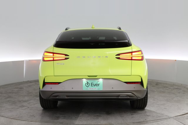 2023 Genesis GV60 — photo 12 of 22
