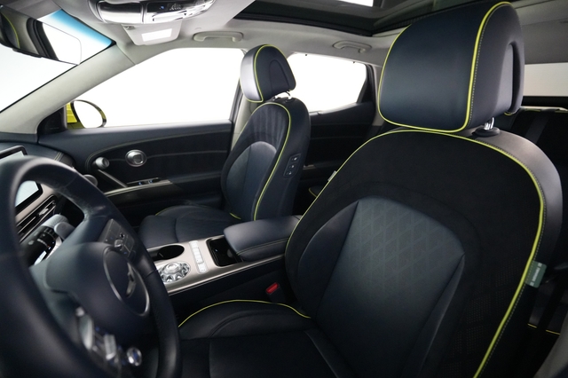 2023 Genesis GV60