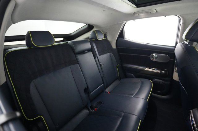 2023 Genesis GV60 — photo 4 of 22