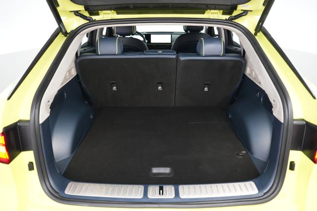2023 Genesis GV60 — photo 6 of 22