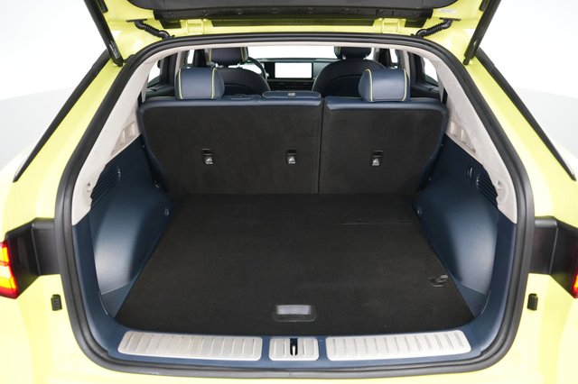 2023 Genesis GV60 — photo 6 of 22