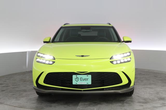 2023 Genesis GV60 — photo 9 of 22