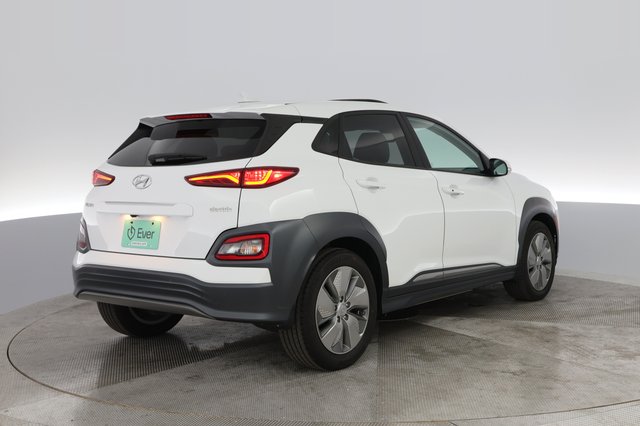 2021 Hyundai Kona — photo 9 of 30