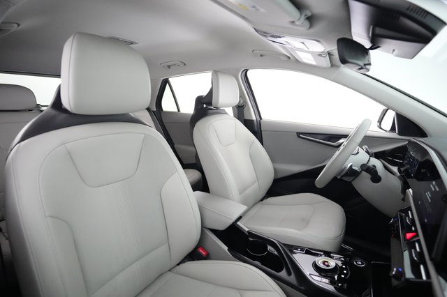 2023 Kia Niro EV — photo 18 of 25