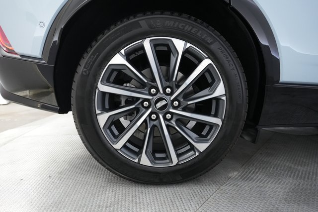 2024 Cadillac Lyriq — photo 17 of 23