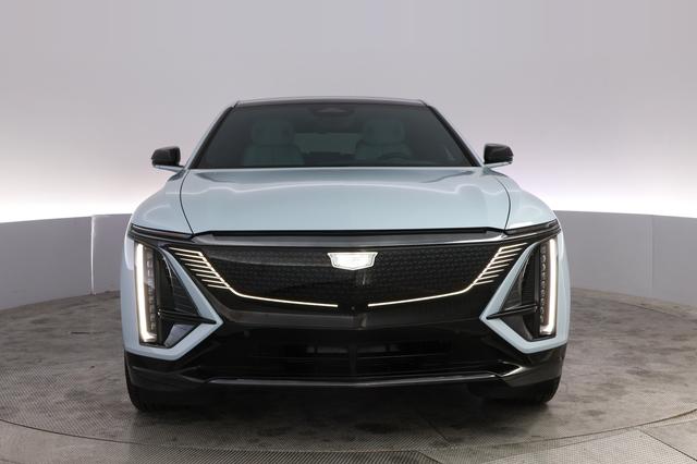 2024 Cadillac Lyriq — photo 9 of 23