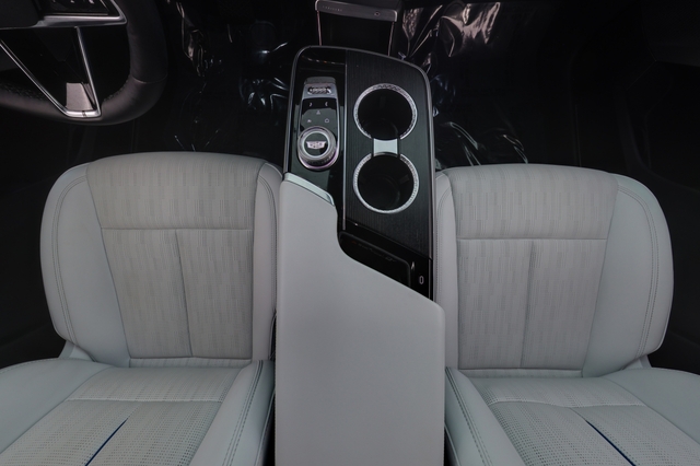 2024 Cadillac Lyriq