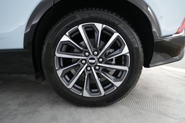 2024 Cadillac Lyriq — photo 7 of 23