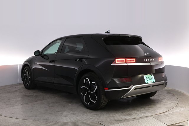 2024 Hyundai IONIQ 5 — photo 13 of 23