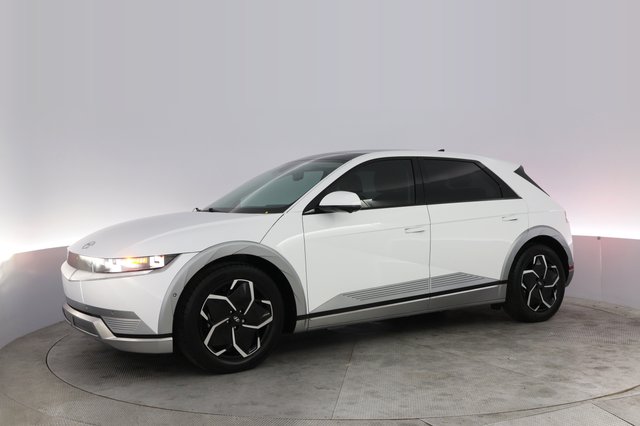 2024 Hyundai IONIQ 5 — photo 14 of 23