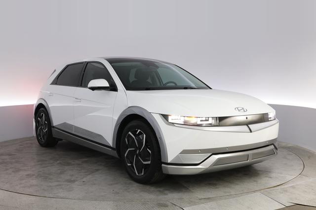 2024 Hyundai IONIQ 5 — photo 10 of 23