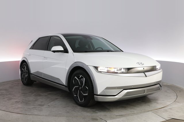 2024 Hyundai IONIQ 5 — photo 10 of 23