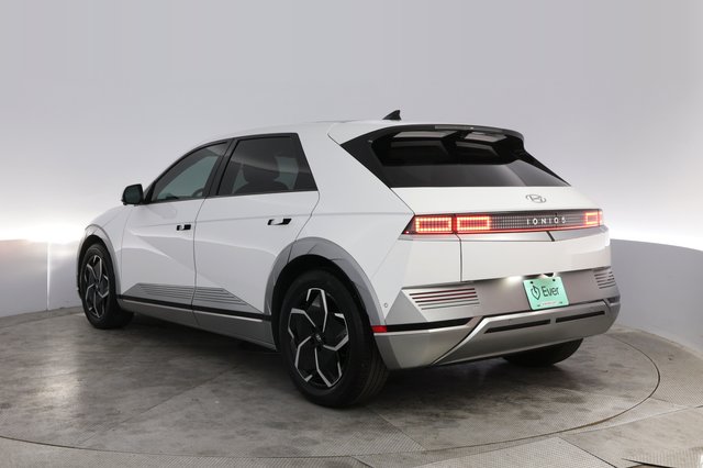 2024 Hyundai IONIQ 5 — photo 13 of 23
