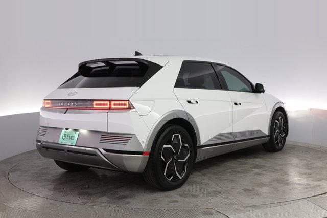 2024 Hyundai IONIQ 5 — photo 2 of 23